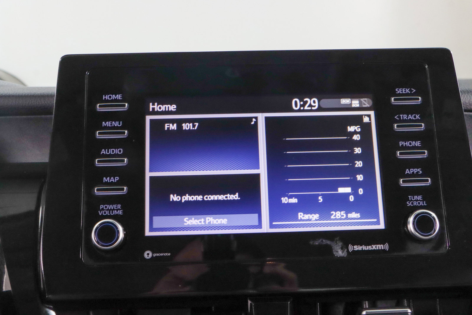 Used 2023 Toyota Camry SE image 19