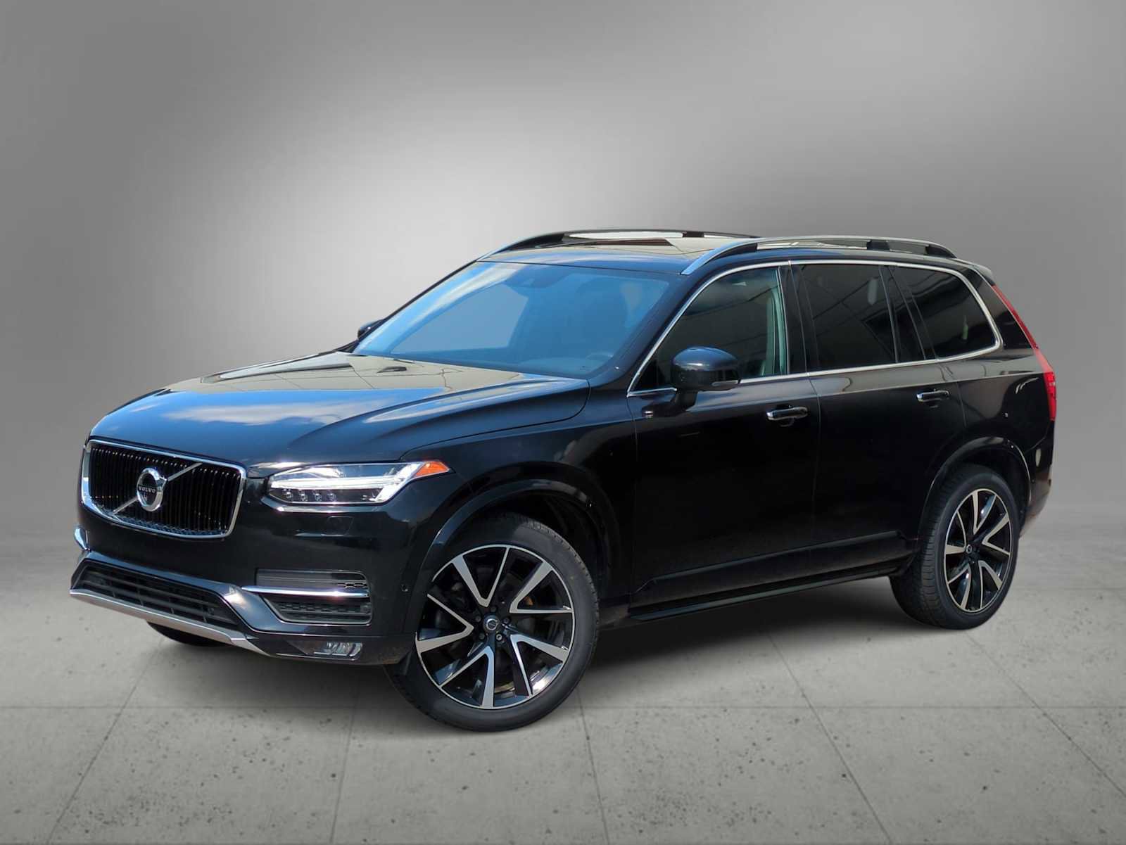Used 2018 Volvo XC90 T6 Momentum w/ Convenience Package