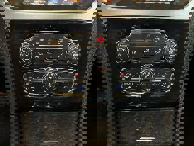 Used 2023 Chrysler 300 Touring L w/ Popular Equipment Group image 18