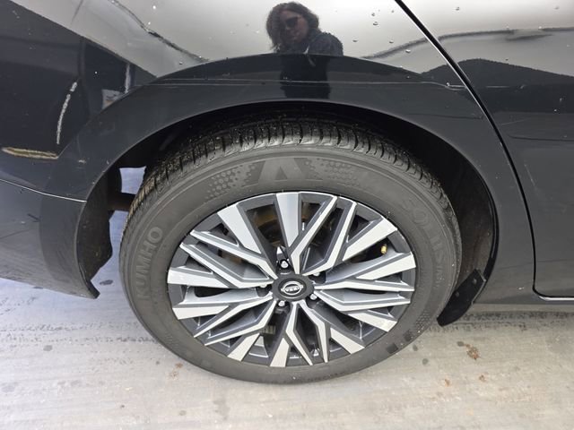 Used 2024 Nissan Altima 2.5 SV image 19