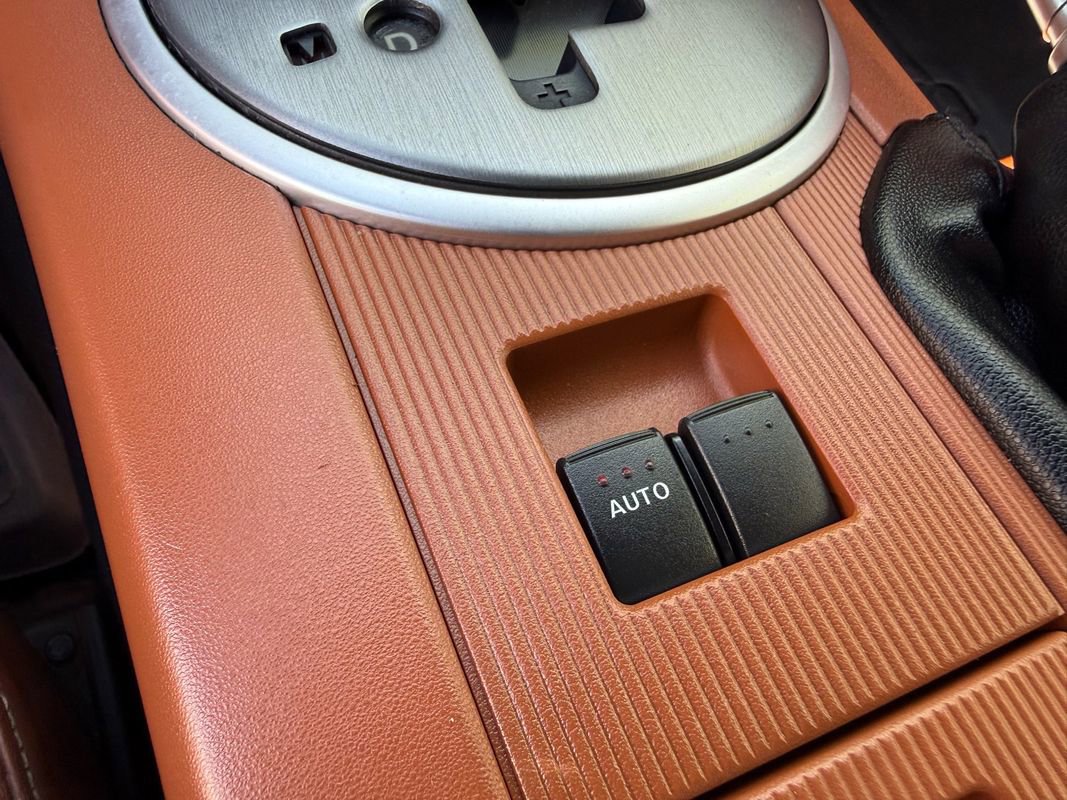 Used 2006 MAZDA MX-5 Miata Grand Touring w/ Premium Pkg RWD image 29