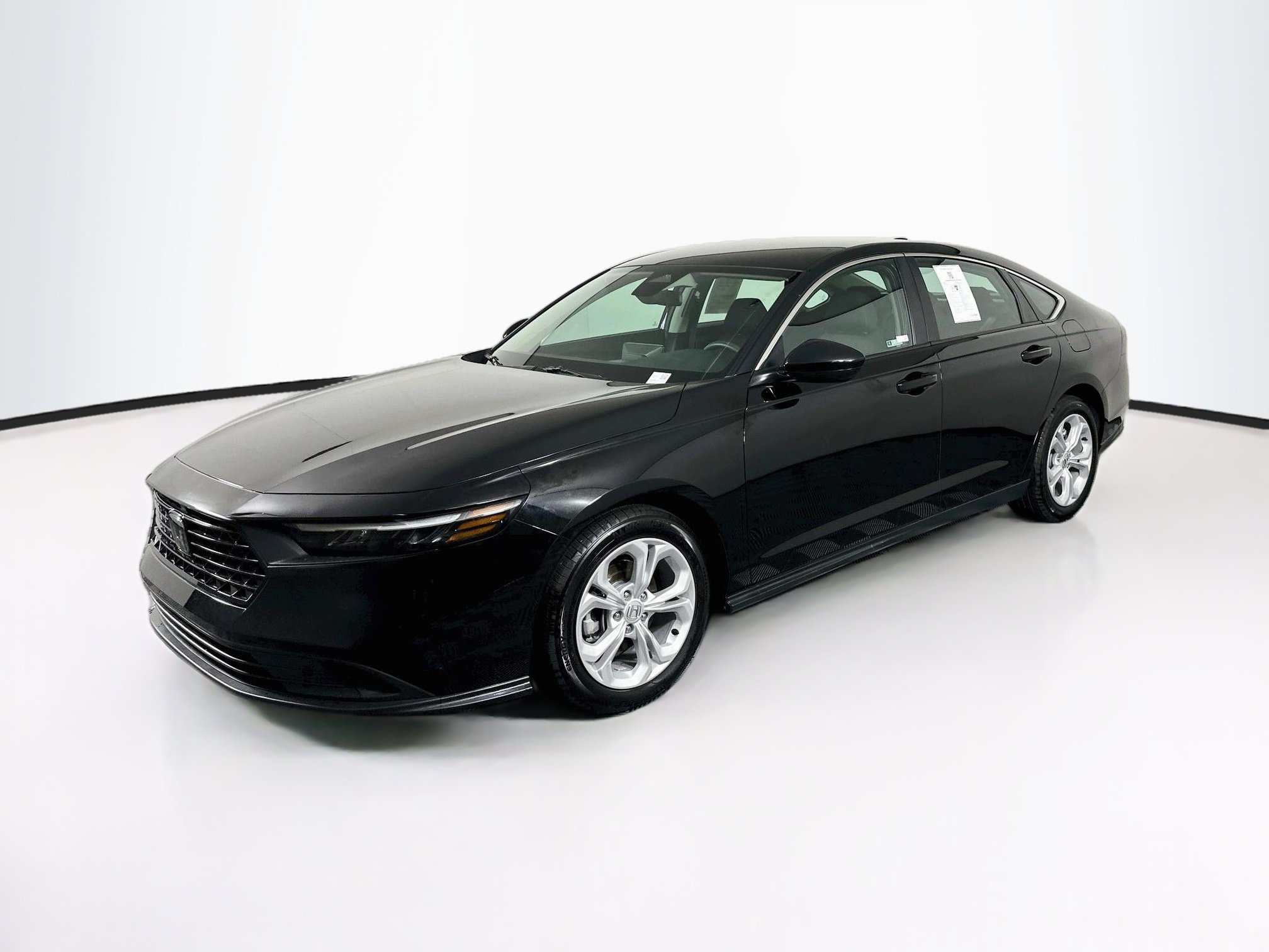Used 2025 Honda Accord LX image 3
