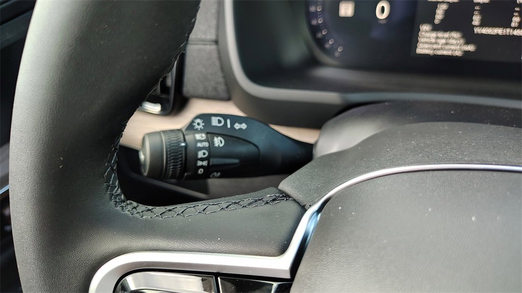 New 2026 Volvo XC90 B6 Plus w/ Protection Package Premier image 17