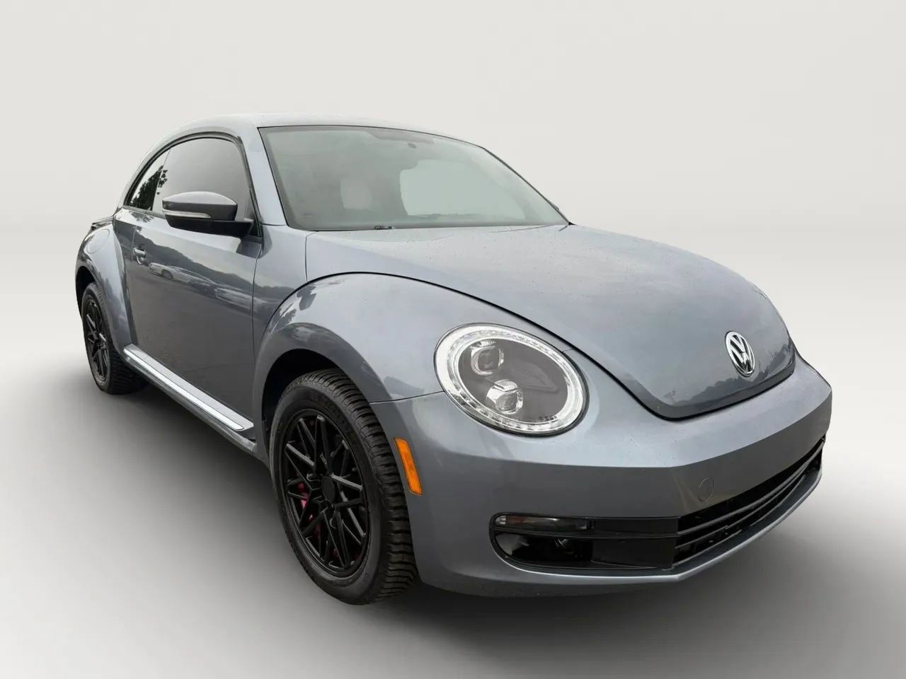 Used 2012 Volkswagen Beetle 2.5 FWD image 2