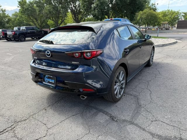 Used 2022 MAZDA MAZDA3 s FWD image 4
