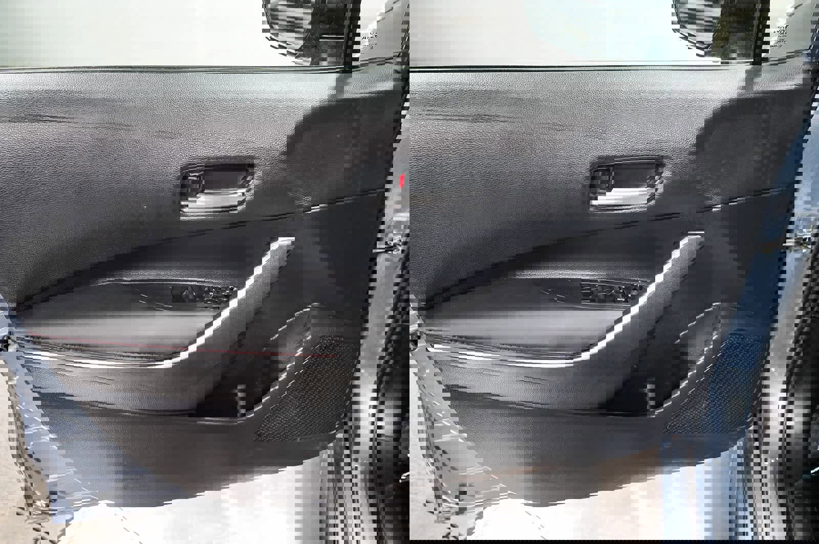 Used 2025 Toyota Corolla SE image 22