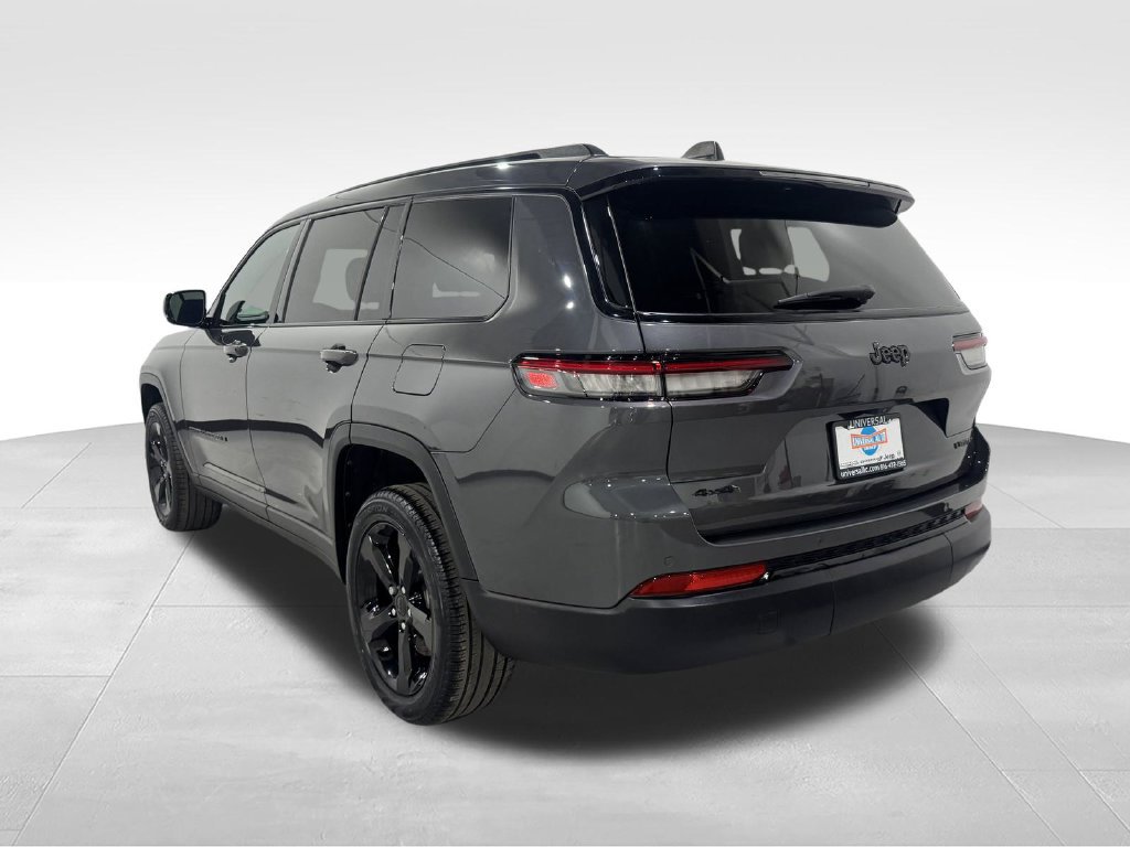 Used 2025 Jeep Grand Cherokee L Limited w/ Black Appearance Package AWD/4WD image 41