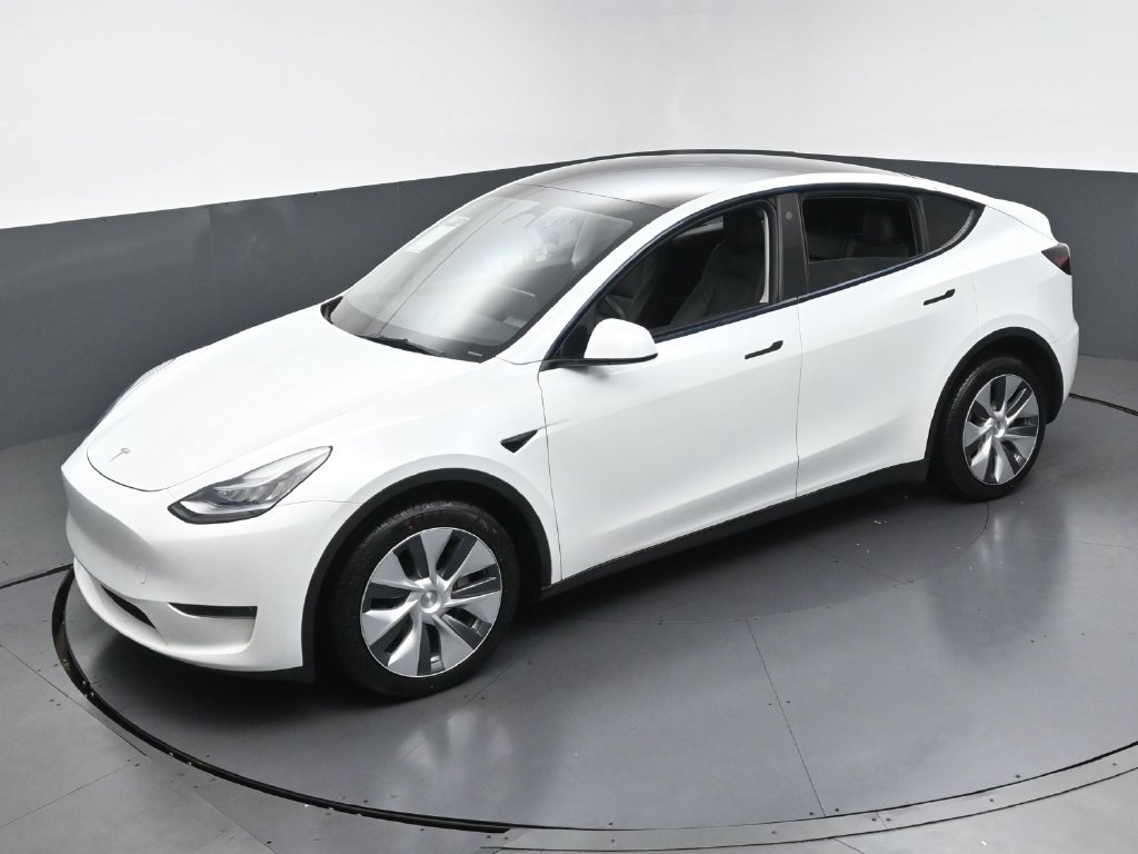 Used 2023 Tesla Model Y Long Range AWD/4WD image 5