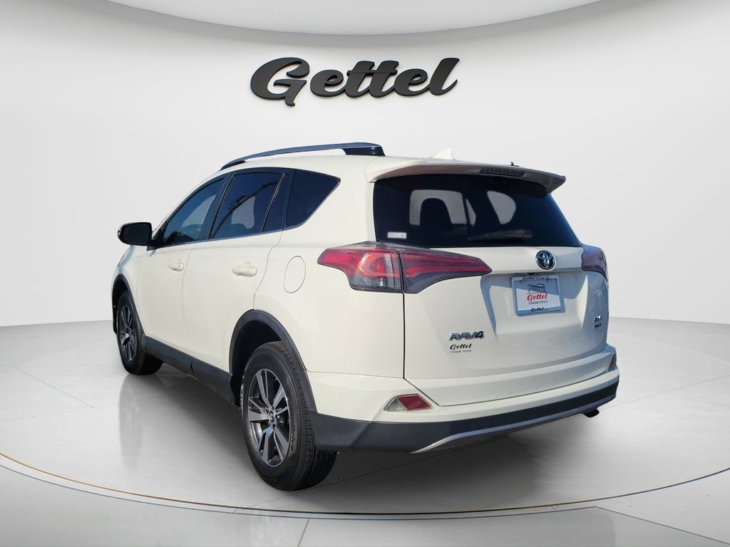 Used 2018 Toyota RAV4 XLE AWD/4WD image 7