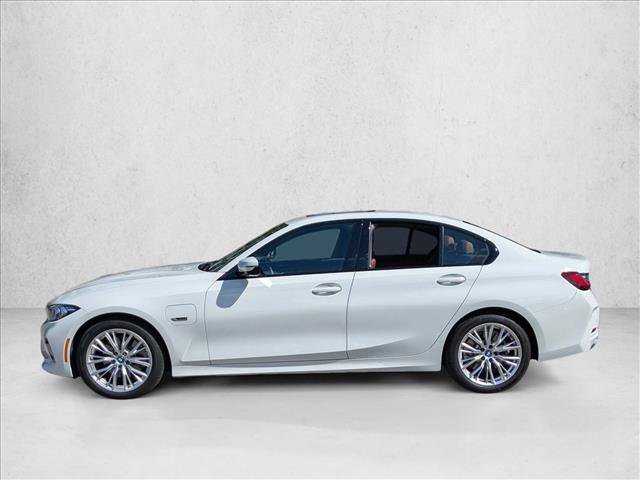 Used 2023 BMW 330e w/ Driving Assistance Package image 9