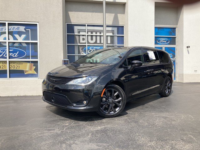 Used 2020 Chrysler Pacifica Touring w/ Advanced Safetytec Group FWD image 1