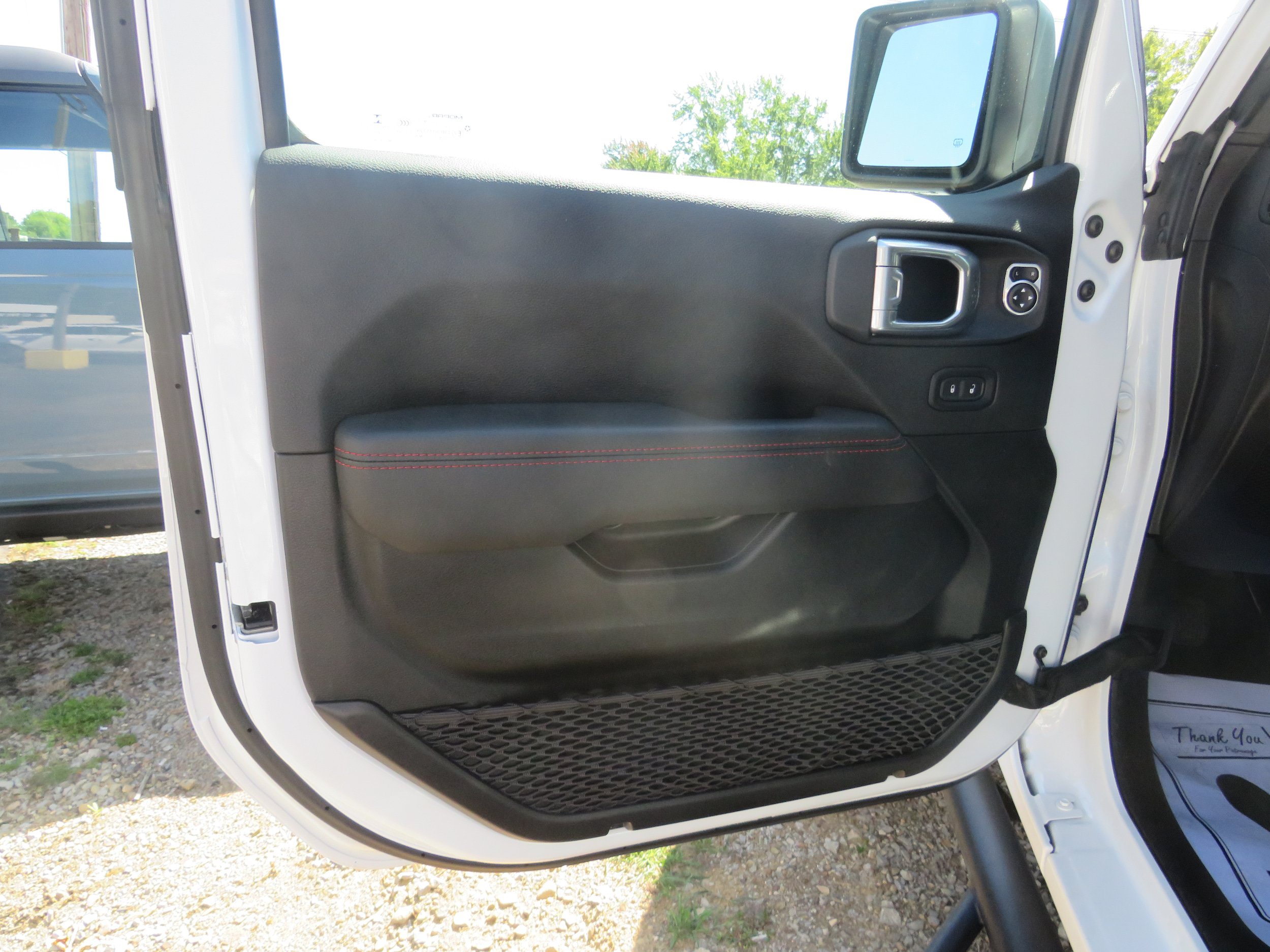 Used 2021 Jeep Gladiator Rubicon AWD/4WD image 14