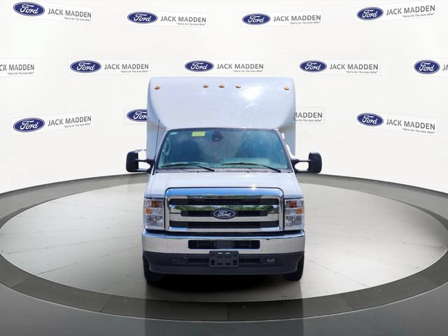 New 2027 Ford E-350 and Econoline 350 Super Duty w/ Power Equipment Group RWD image 8
