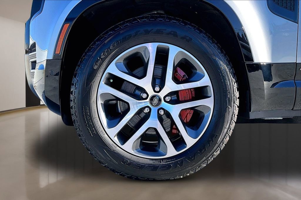 Certified 2024 Land Rover Defender 130 X image 33