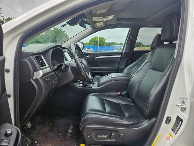 Used 2018 Toyota Highlander XLE FWD image 6