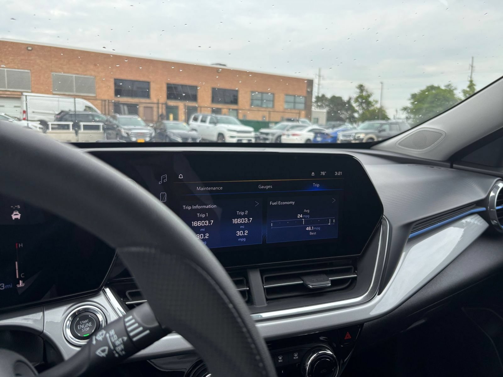 Used 2025 Chevrolet Trax LT FWD image 20