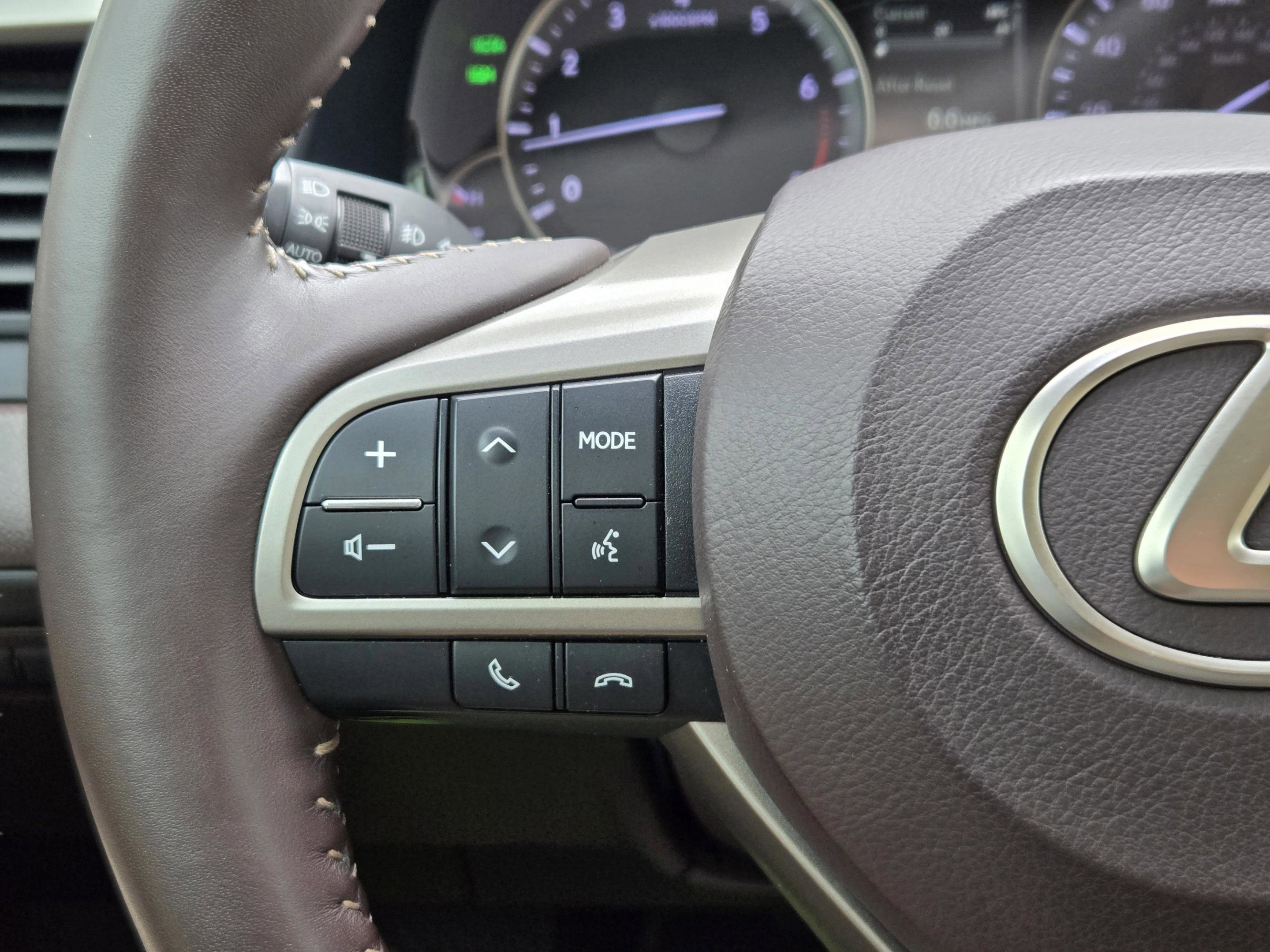 Used 2018 Lexus RX 350 FWD w/ Premium Package image 29