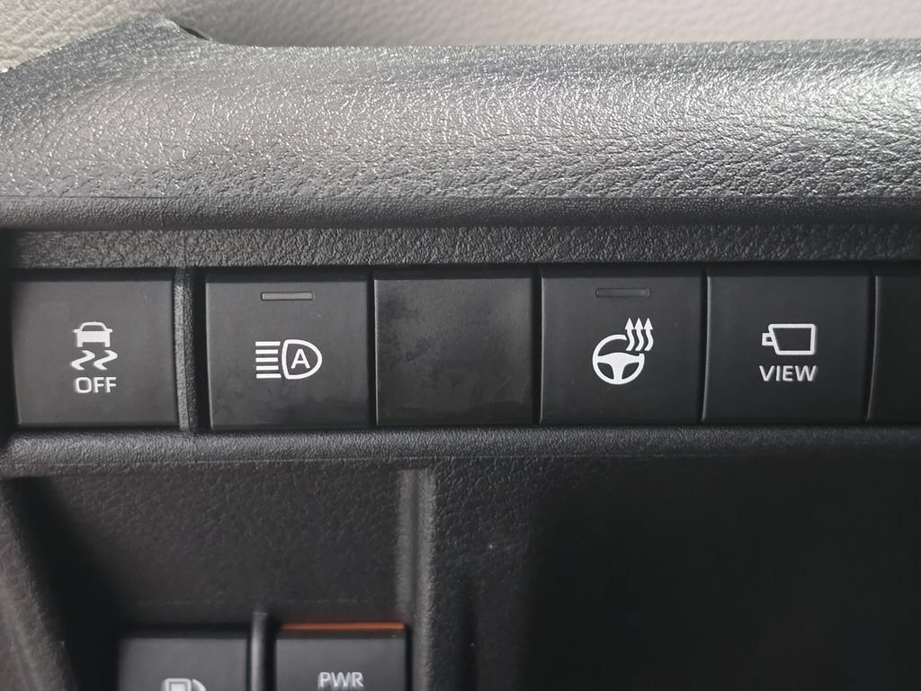 Used 2024 Toyota Sienna Platinum FWD image 33