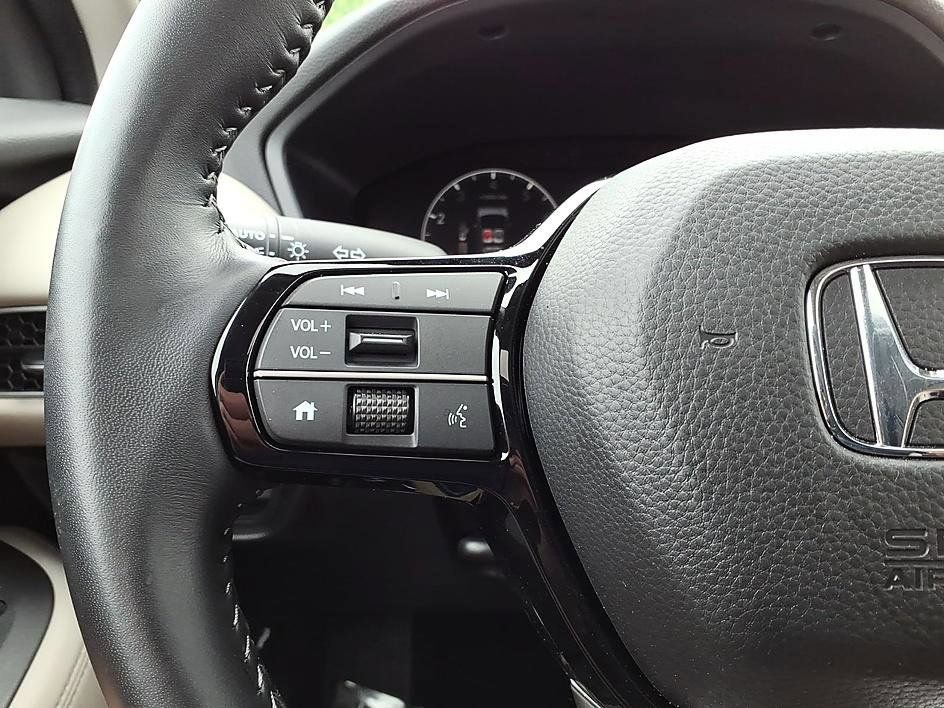 Certified 2026 Honda HR-V EX-L image 26