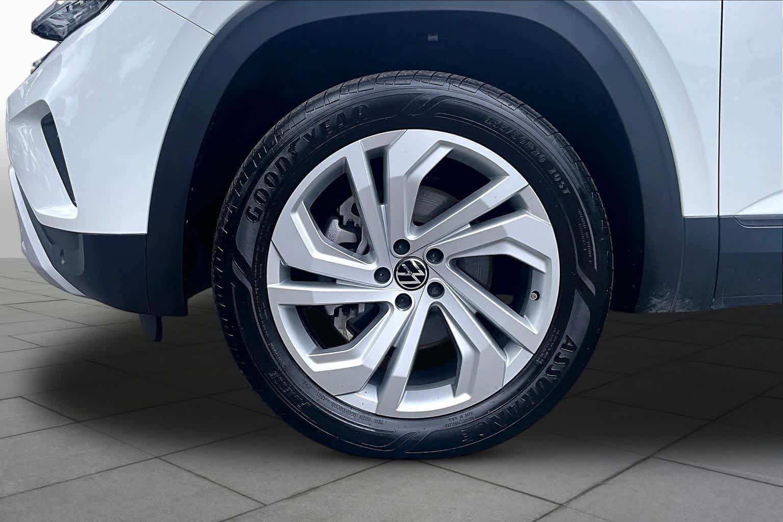 Used 2023 Volkswagen Atlas SE FWD image 11