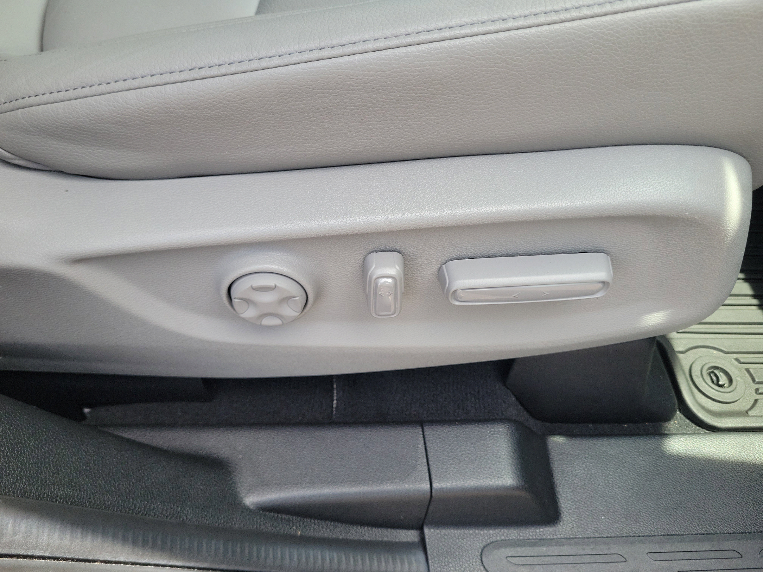 Certified 2024 Honda Odyssey Touring image 20