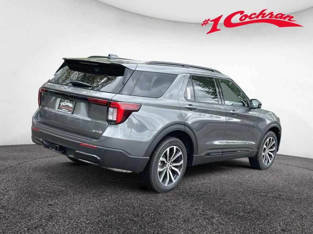 New 2026 Ford Explorer ST-Line AWD/4WD image 7