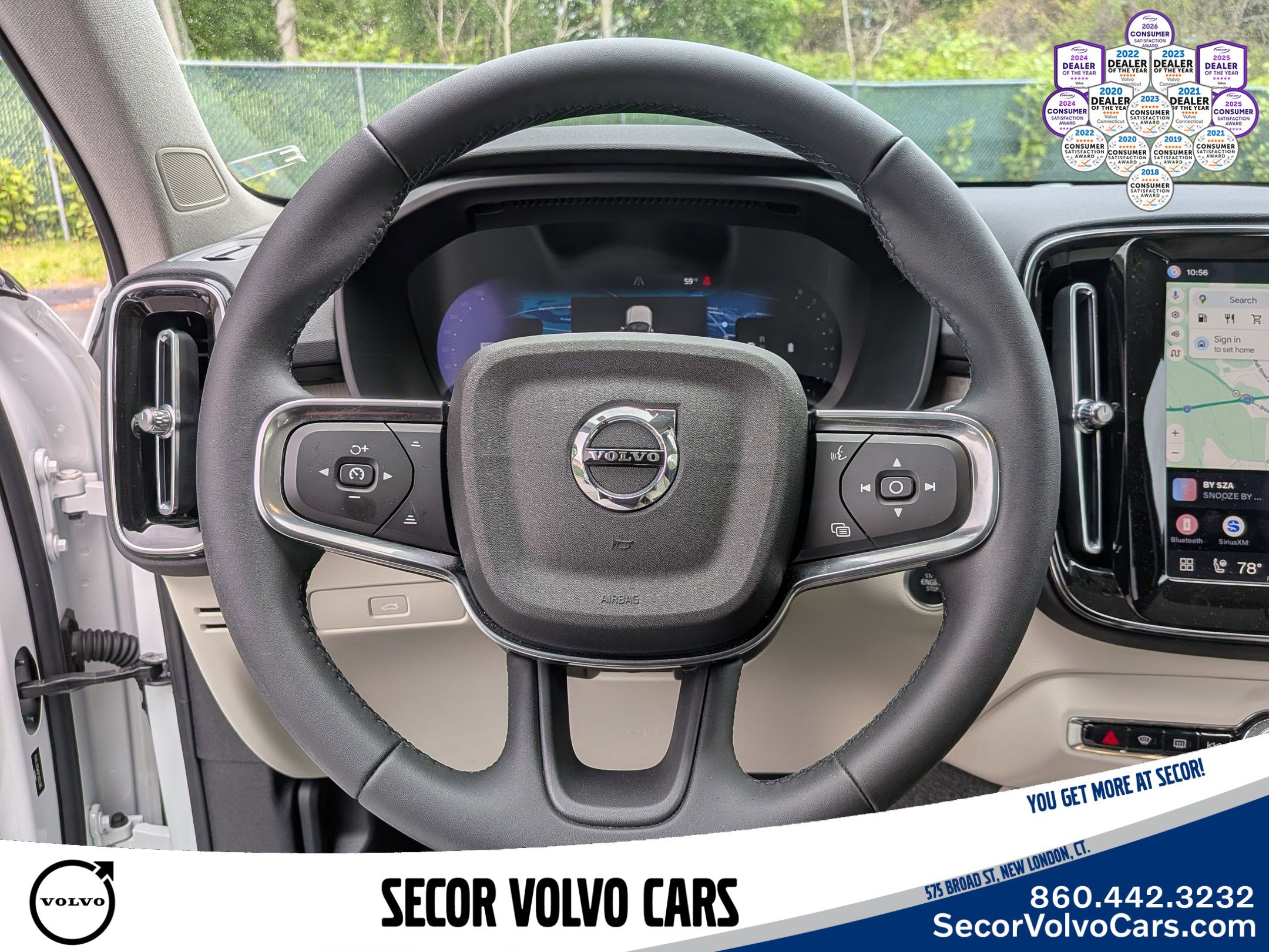 Certified 2023 Volvo XC40 B5 Plus w/ Driver Assist Package AWD/4WD image 18