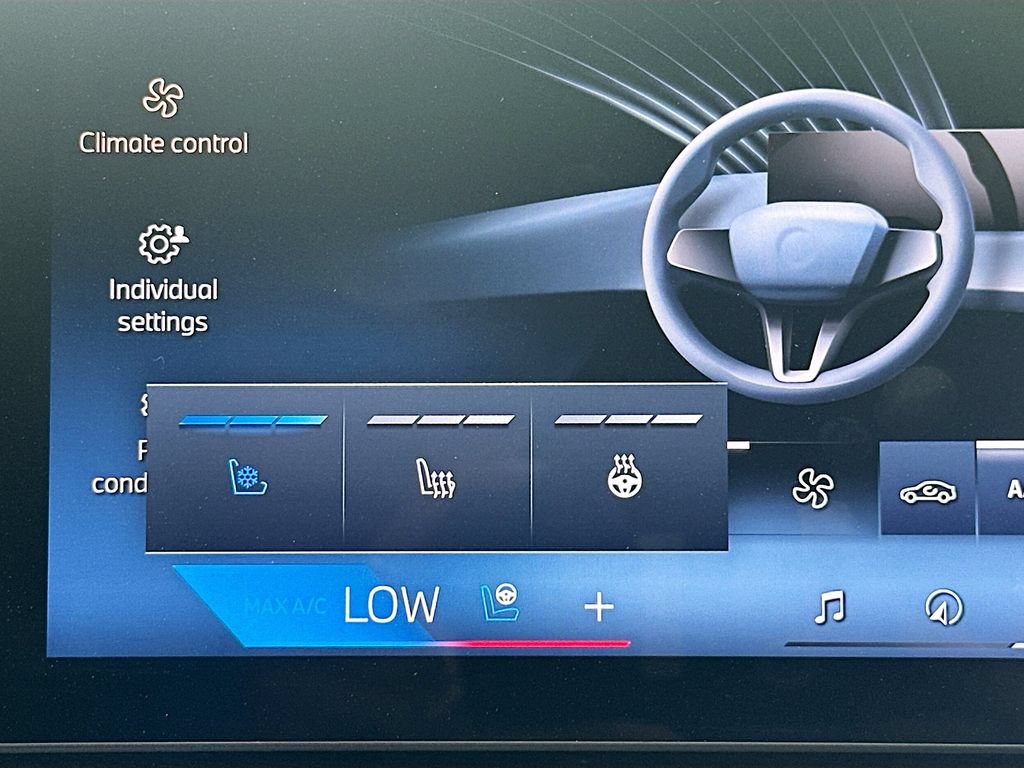 Used 2025 BMW i7 xDrive60 AWD/4WD image 21
