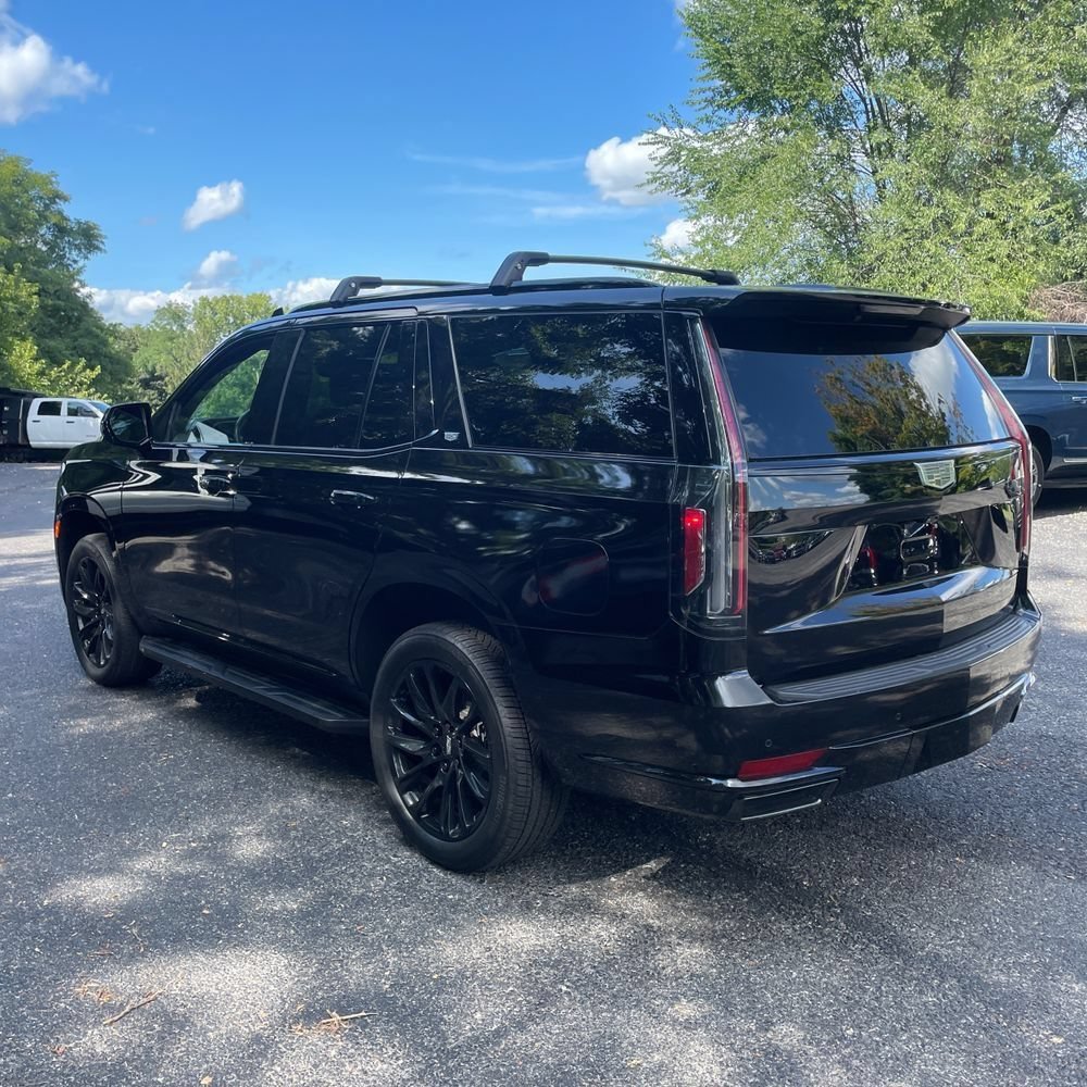 Used 2022 Cadillac Escalade Sport w/ LPO, ONYX Package AWD/4WD image 6