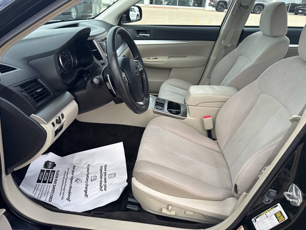 Used 2013 Subaru Legacy 2.5i Premium w/ All-Weather Pkg AWD/4WD image 7