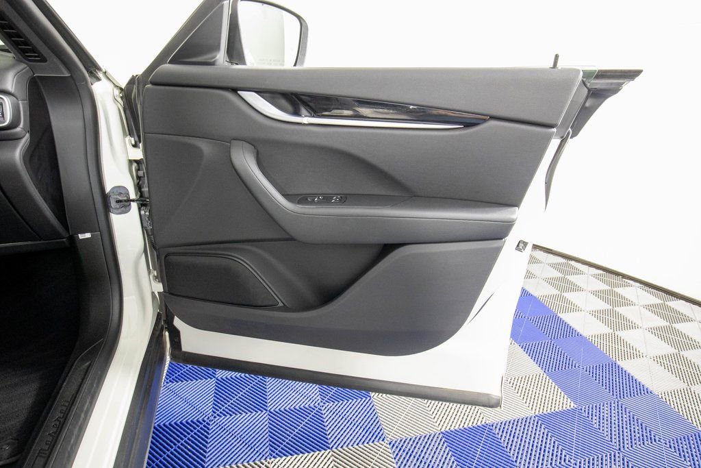 Used 2023 Maserati Levante Modena image 15