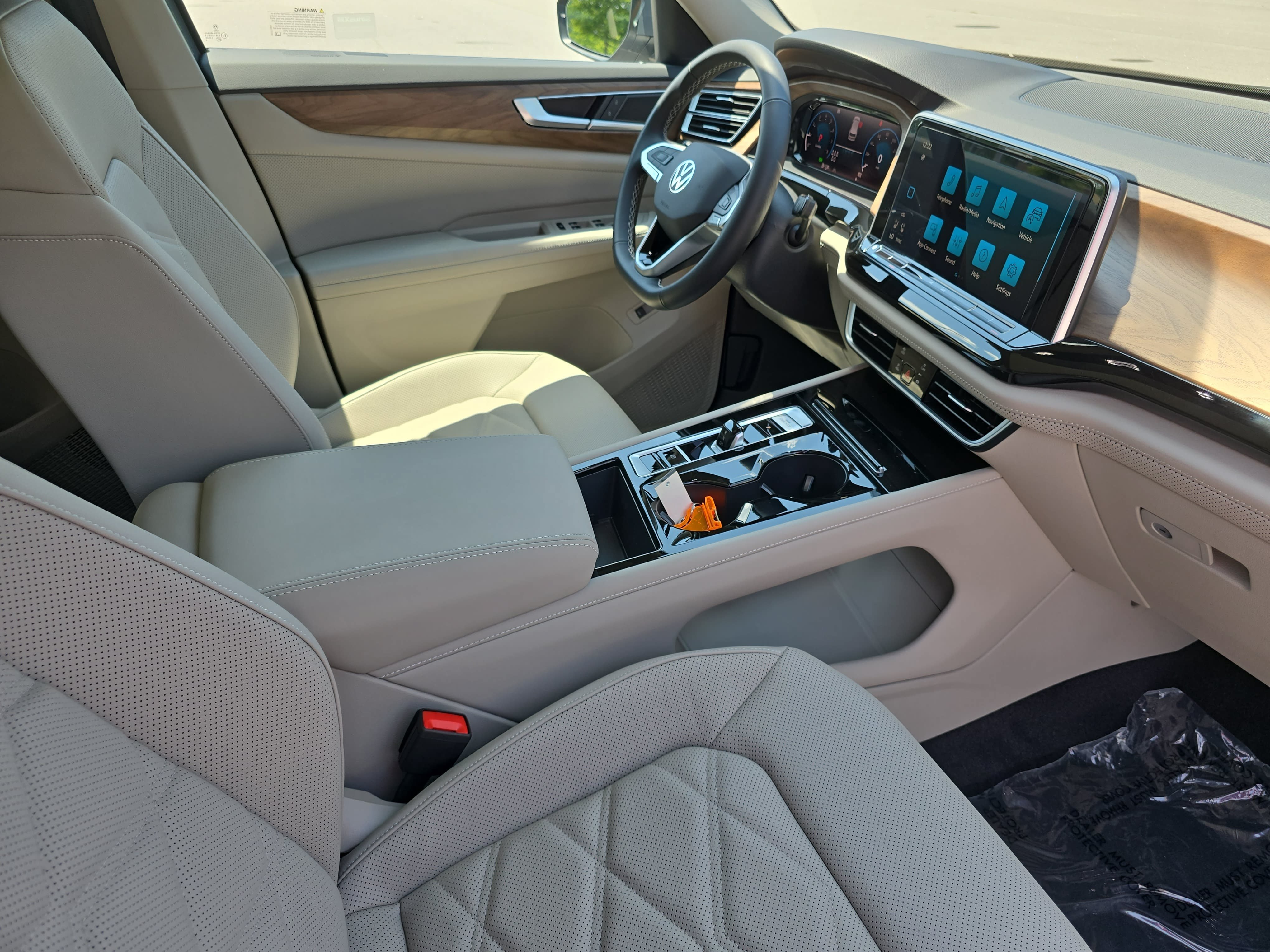New 2026 Volkswagen Atlas SE FWD image 10