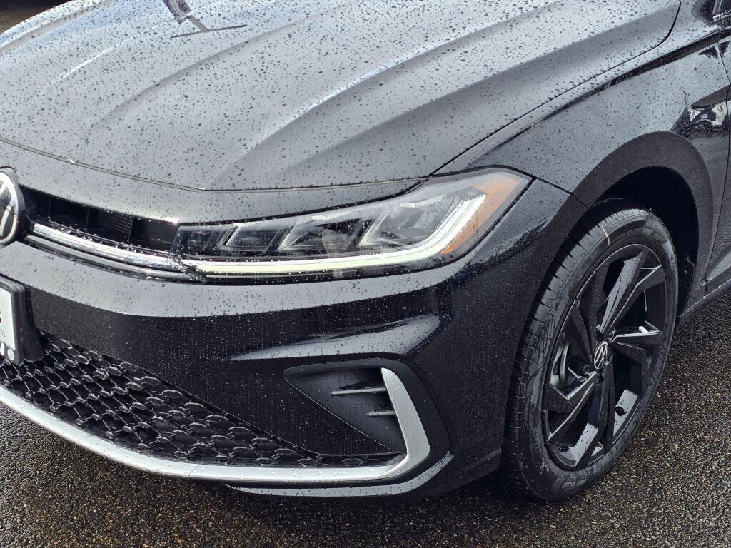 New 2026 Volkswagen Jetta SE image 10