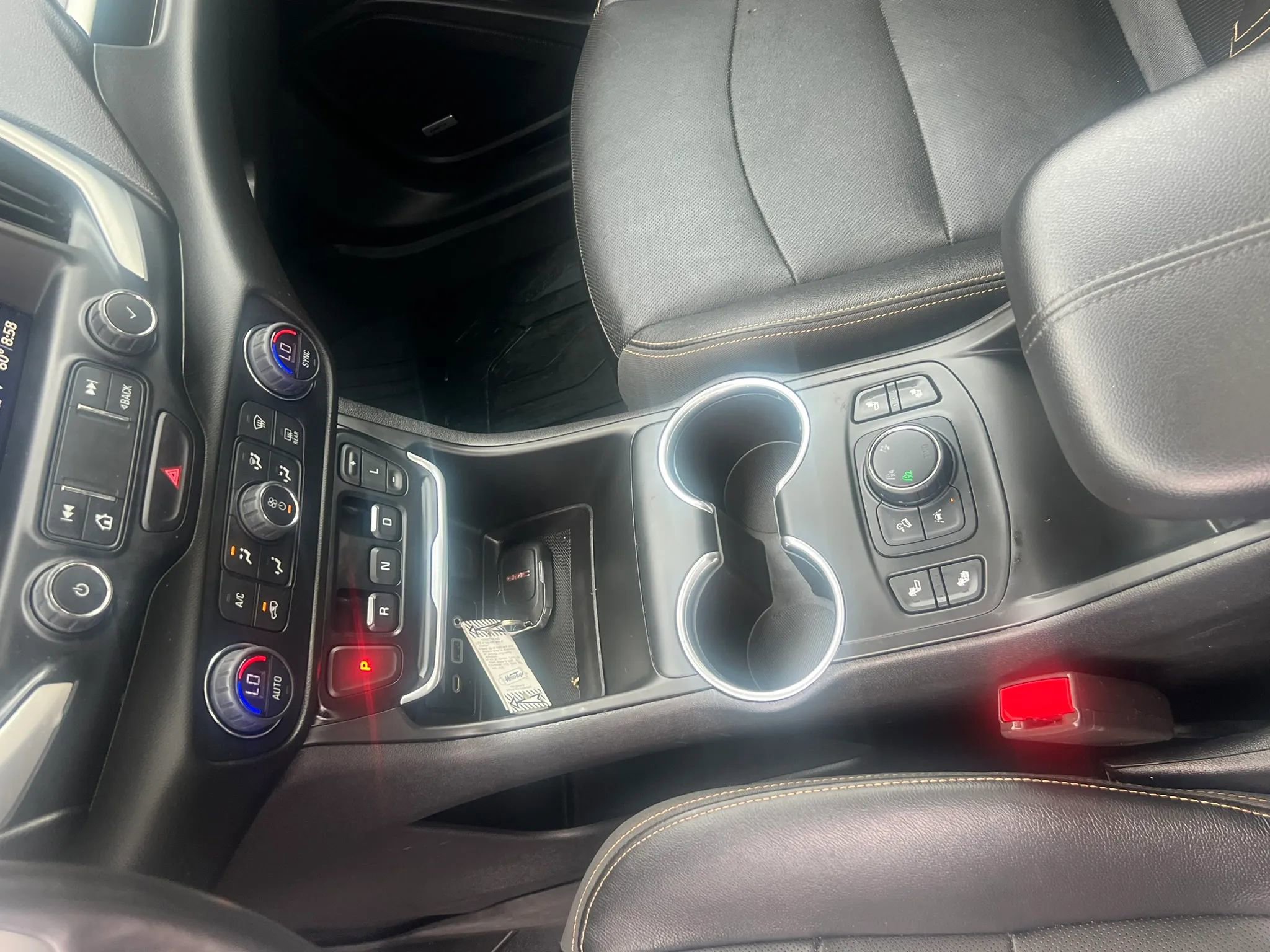 Used 2021 GMC Terrain SLT w/ Infotainment Package II AWD/4WD image 15