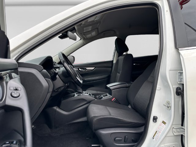 Used 2020 Nissan Rogue SV AWD/4WD image 12