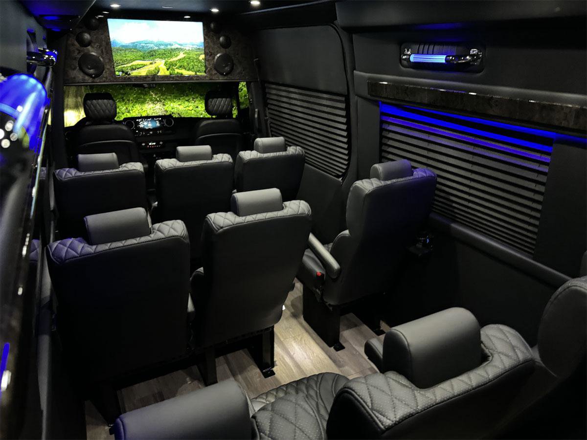 Used 2024 Mercedes-Benz Sprinter 3500 image 38