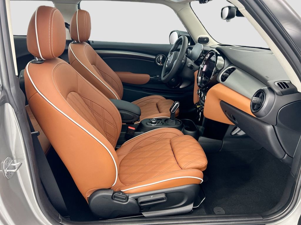 Certified 2024 MINI Cooper SE image 23