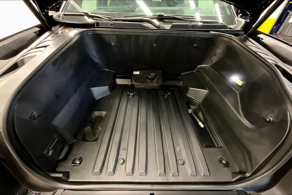 Used 2024 Chevrolet Silverado EV RST AWD/4WD image 9