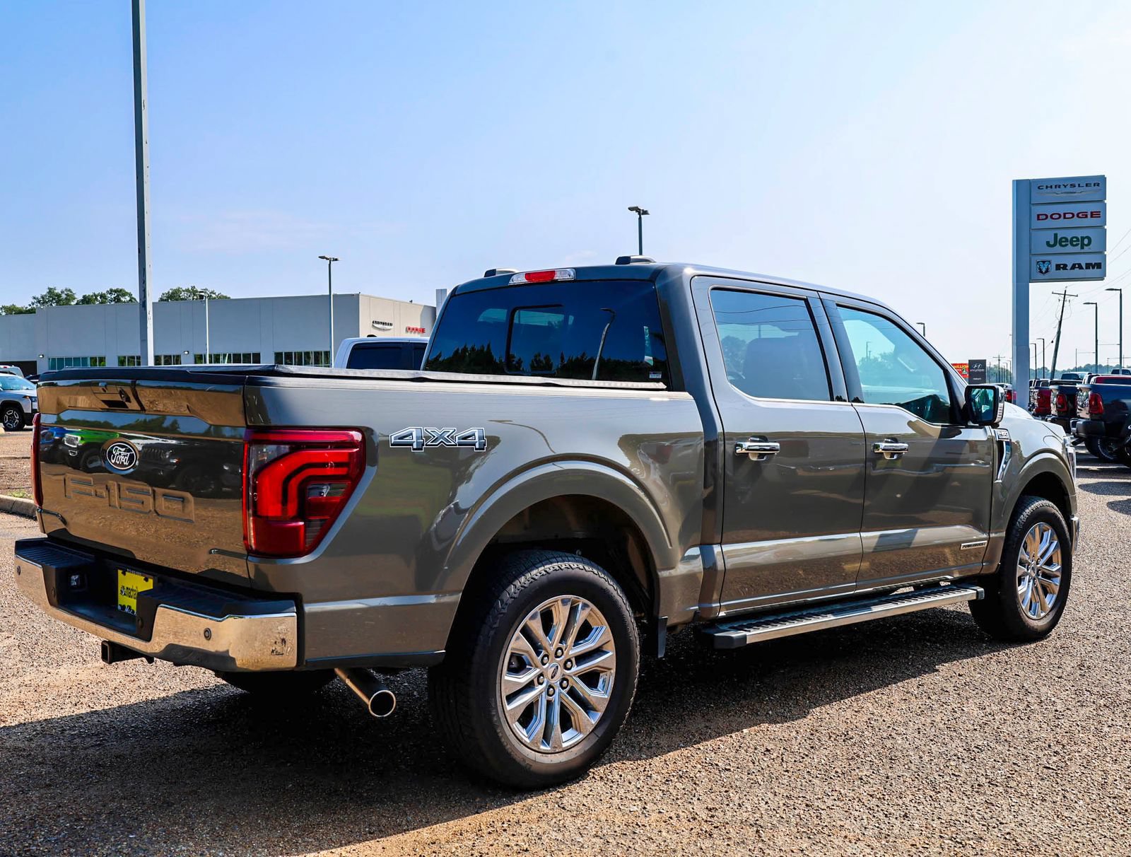 Used 2025 Ford F150 Lariat w/ Equipment Group 501A Mid AWD/4WD image 10