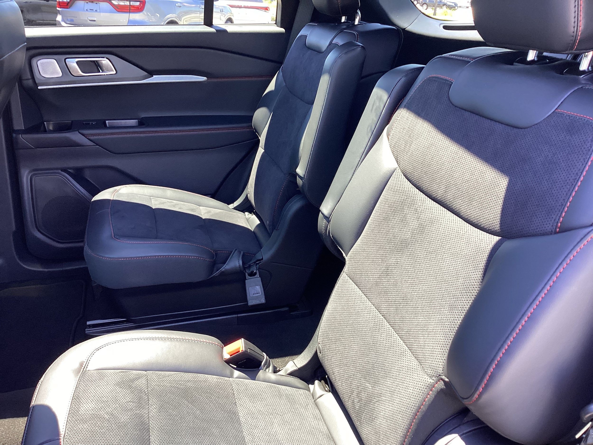 Used 2026 Ford Explorer ST w/ Sun And Sound Package AWD/4WD image 13