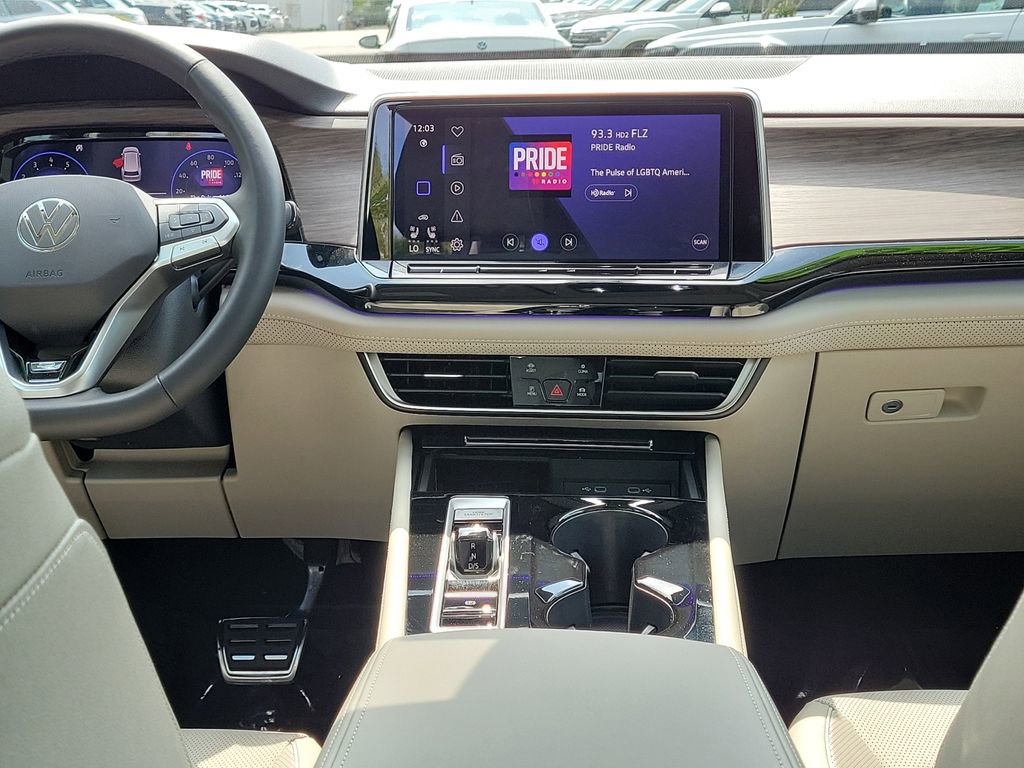 Certified 2026 Volkswagen Atlas SEL Premium R-Line AWD/4WD image 17