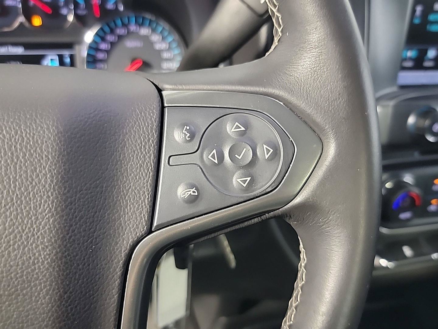 Used 2018 Chevrolet Silverado 1500 LT w/ Texas Edition AWD/4WD image 36