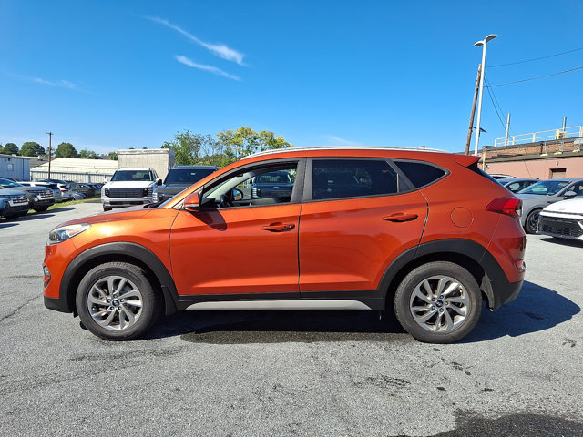 Used 2017 Hyundai Tucson SE Plus AWD/4WD image 2