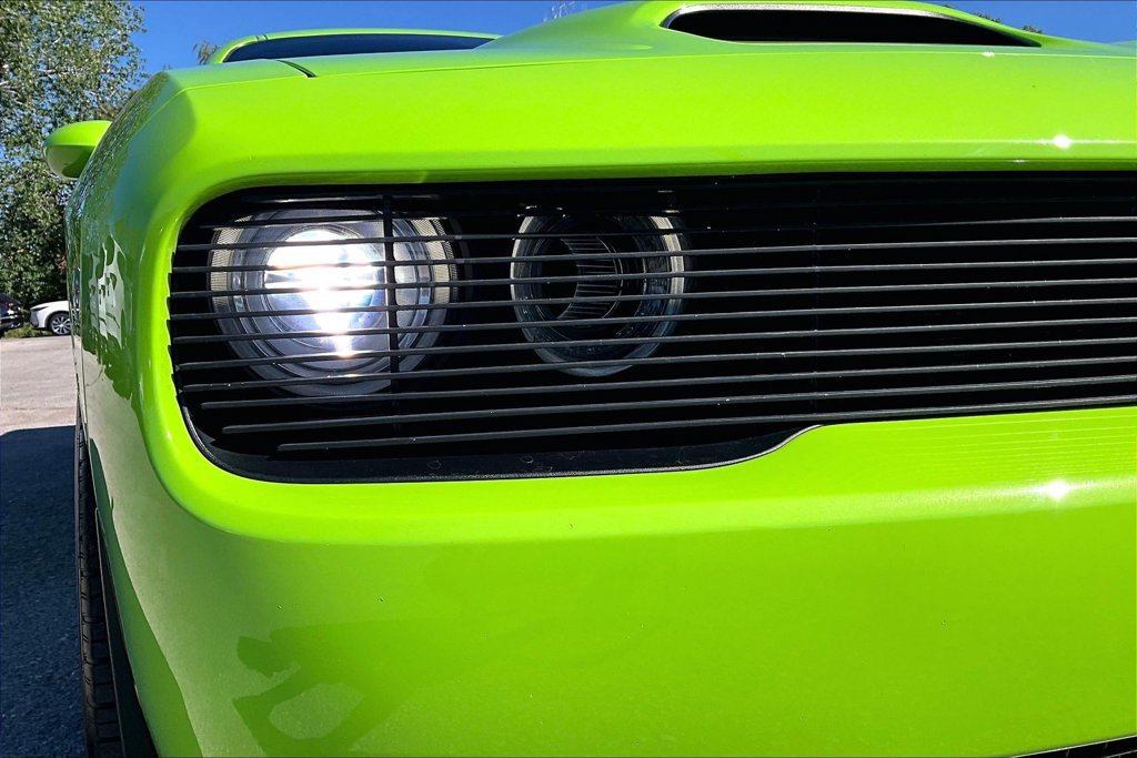 Used 2023 Dodge Challenger SRT Hellcat w/ Driver Convenience Group RWD image 38