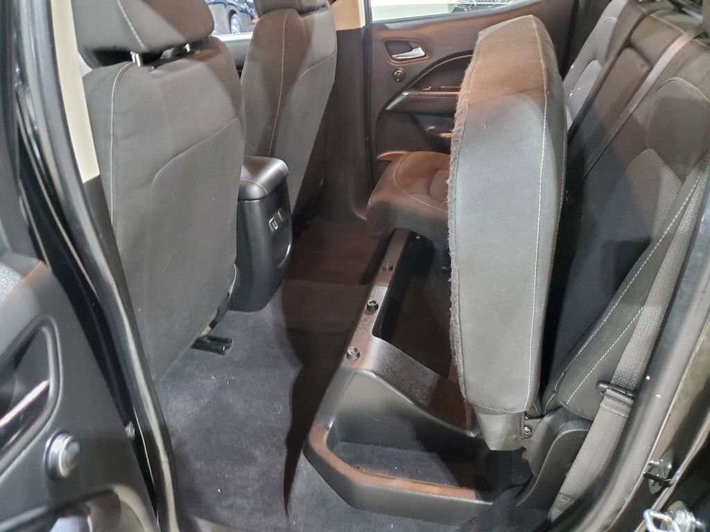 Used 2020 Chevrolet Colorado LT w/ Safety Package RWD image 23