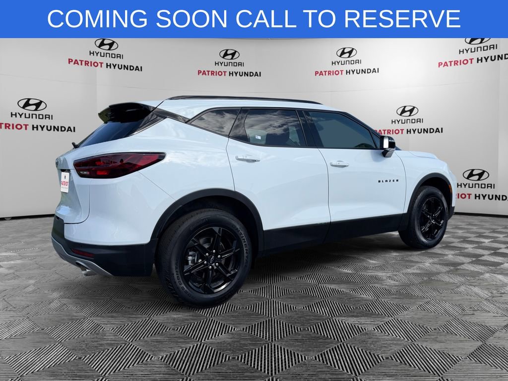 Used 2024 Chevrolet Blazer LT w/ Midnight/Sport Edition FWD image 3