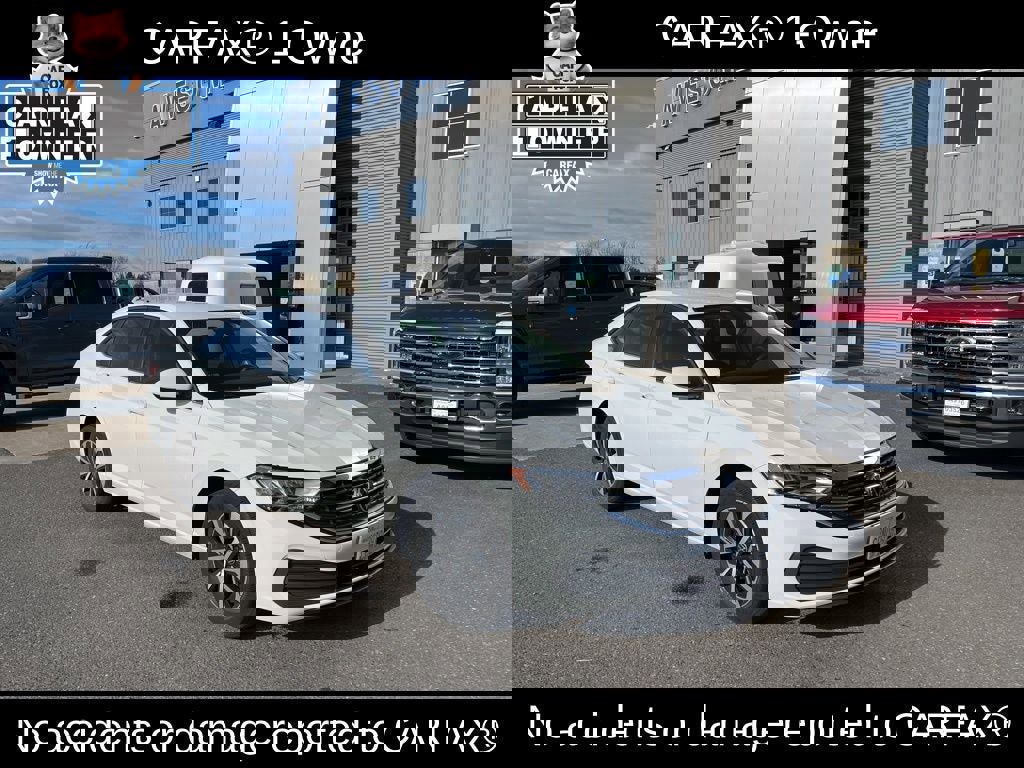 Used 2023 Volkswagen Jetta S image 4