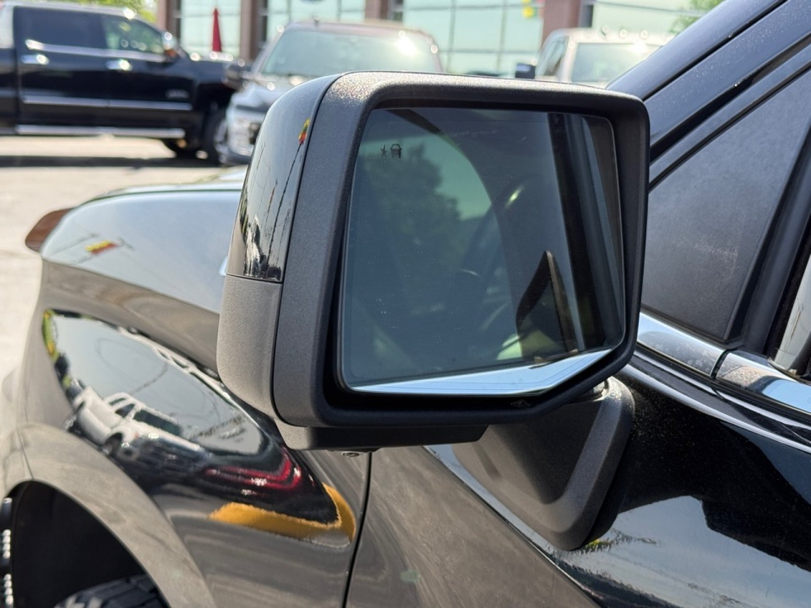 Used 2019 Chevrolet Silverado 1500 High Country w/ Technology Package AWD/4WD image 39
