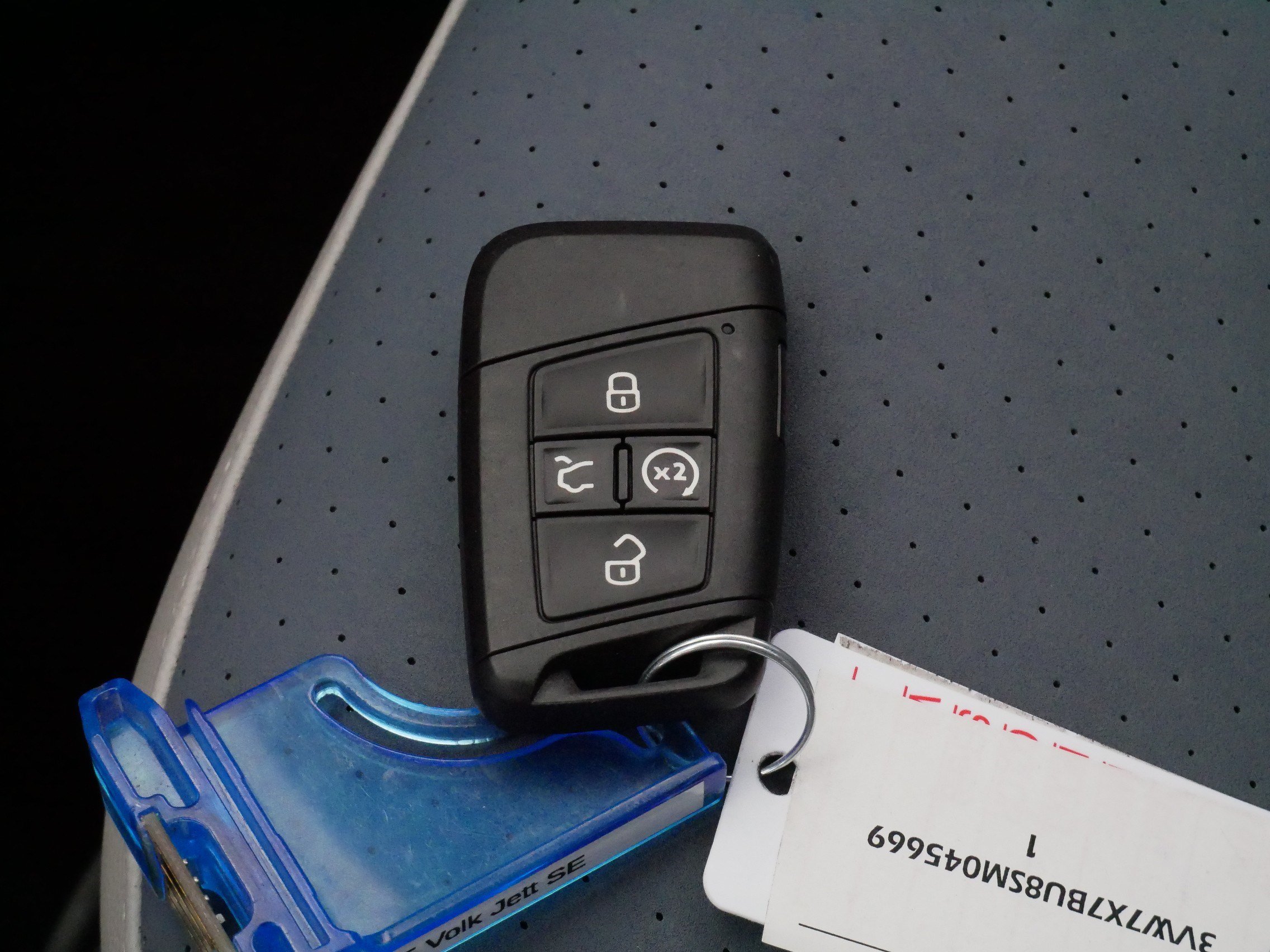 Used 2025 Volkswagen Jetta SE w/ Sunroof Package FWD image 31