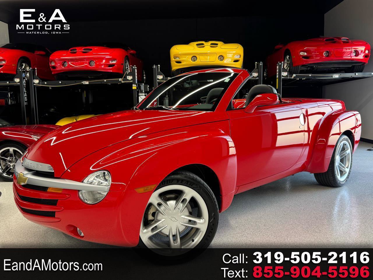 Used 2003 Chevrolet SSR w/ Preferred Equipment Group RWD image 1